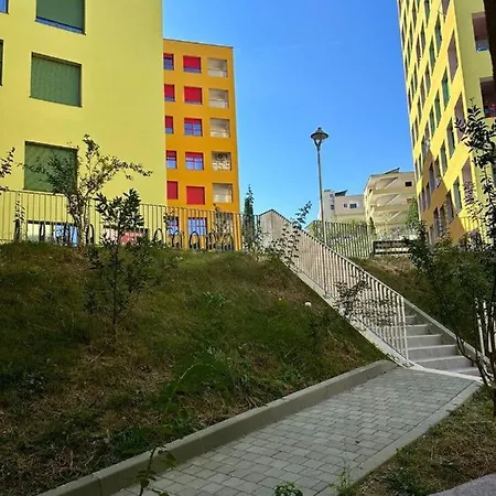 Mia's Happy * Tirana